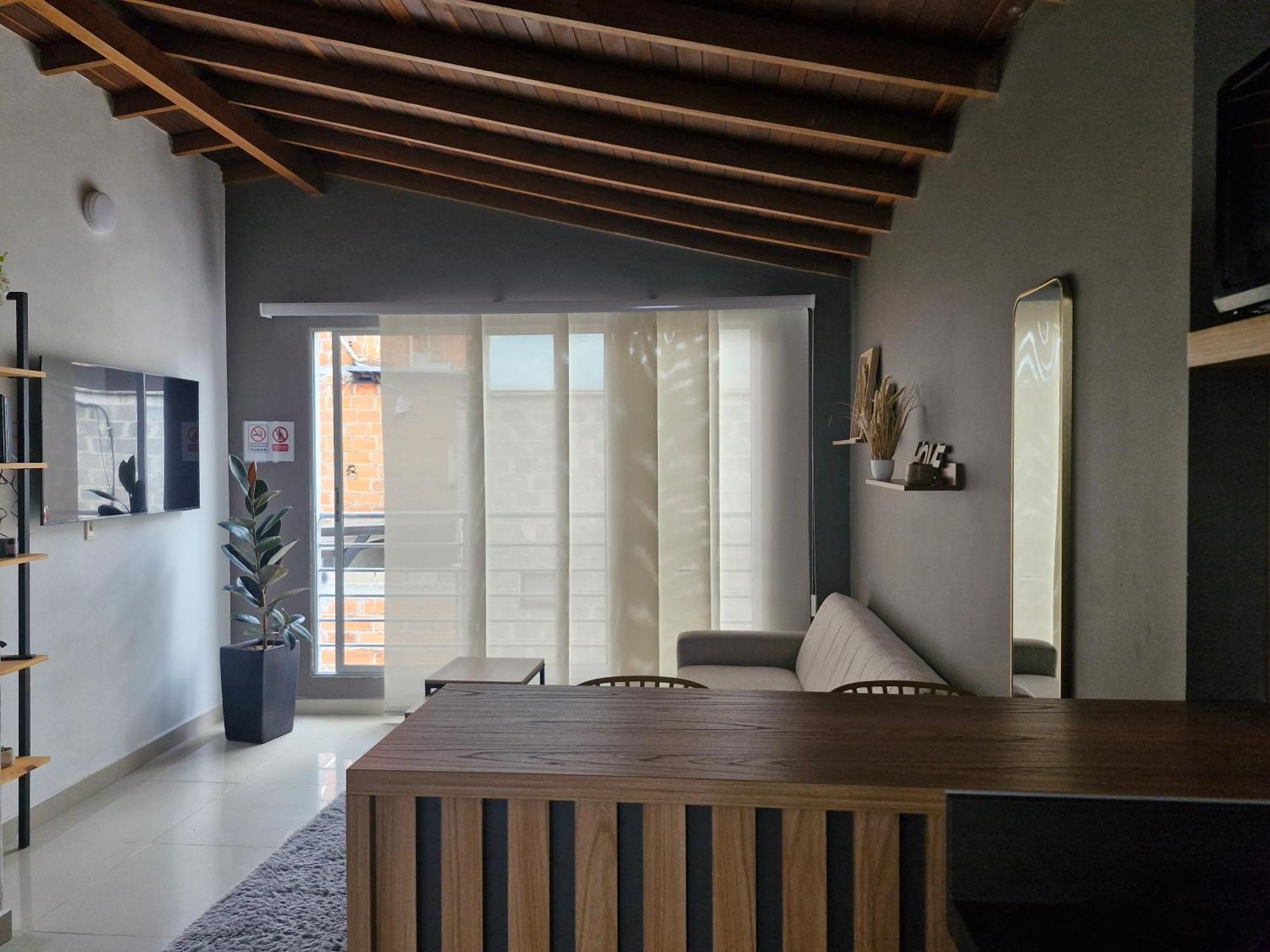 Apartment 302 Completo En *